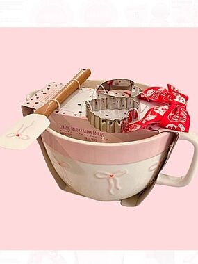 🆕-The Bakeshop 4-Piece Pink Bow Themed Mixing Bowl & Utensil Baking Set